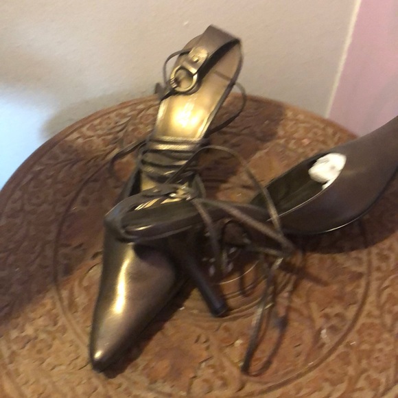 Shoes - Picture 2 of 2